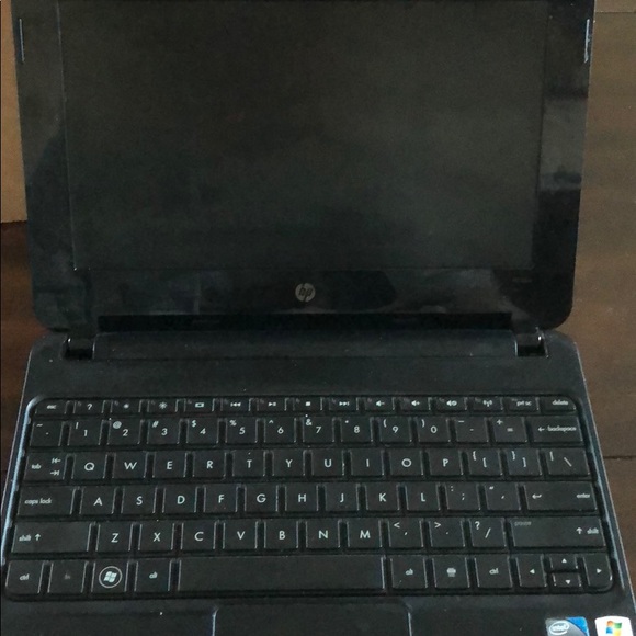 HP 11” light used computer - Picture 2 of 3